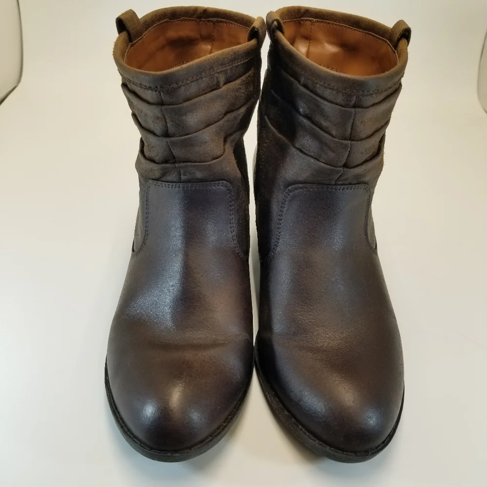 Arizona Jean Co Az Garber Womans Size 8 Brown Faux Leather Pull On Ankle Bootie